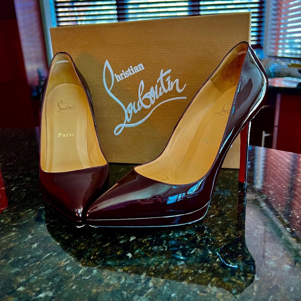 Plum Louboutin size 39.5